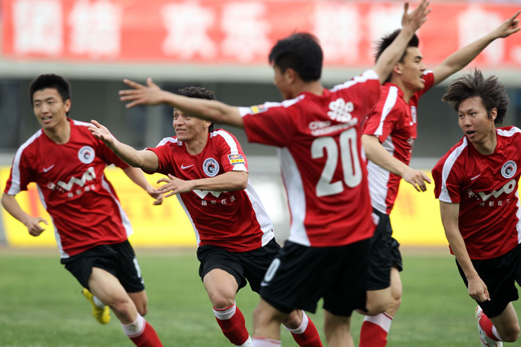 “后弗格森时代”曼联再度换帅 十任主帅轮换仍难回巅峰 股价深陷谷底